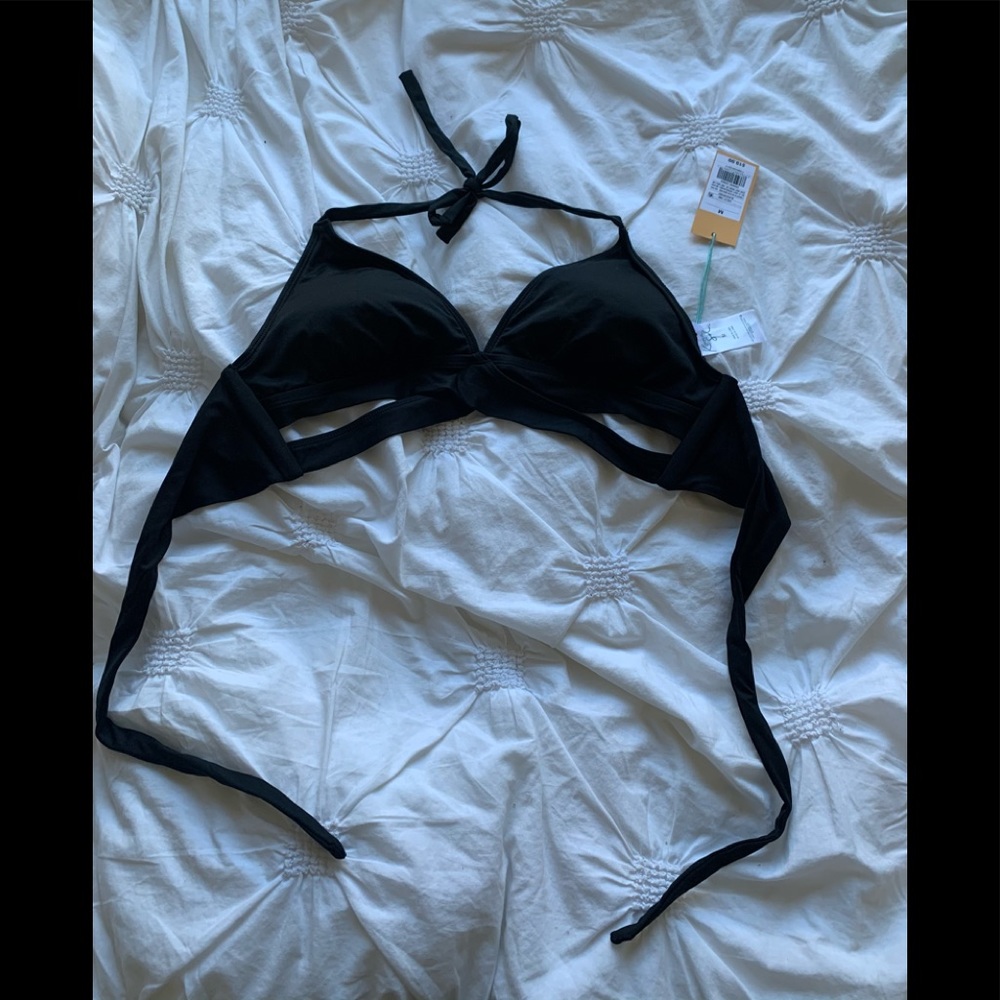 NWT Bikini Top - Size Medium